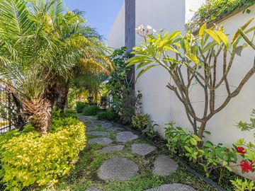 CASA EN CONDOMINIO CON ALBERCAS, A 15 MINUTOS DE CUERNAVACA; MORELOS. 3 RECÁMARAS