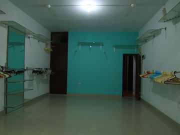 VENTA DE DEPARTAMENTO 1ER PISO - URB. SANTA MARÍA DEL PINAR- PIURA