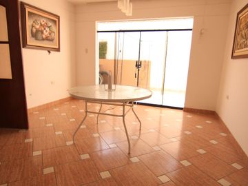 VENTA DE DEPARTAMENTO 1ER PISO - URB. SANTA MARÍA DEL PINAR- PIURA