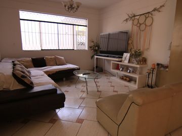 VENTA DE DEPARTAMENTO 1ER PISO - URB. SANTA MARÍA DEL PINAR- PIURA