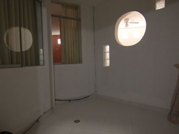 VENTA DE DEPARTAMENTO 1ER PISO - URB. SANTA MARÍA DEL PINAR- PIURA