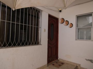 VENTA DE DEPARTAMENTO 1ER PISO - URB. SANTA MARÍA DEL PINAR- PIURA