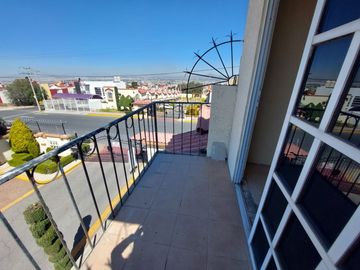 VENTA DE HERMOSA CASA EN VILLAS DEL REAL TECAMAC