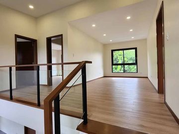3 Storey House and Lot for sale in Filinvest Subdivision Batasan Hills near Commonwealth Quezon City