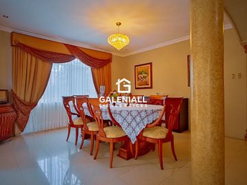 Casa Lujosa En Venta en Urbanización Privada, Machala