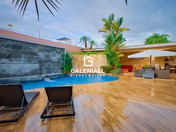 Casa Lujosa En Venta en Urbanización Privada, Machala