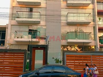 Venta de Dpto 1er piso 126 m2 en Surco