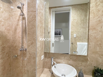 Beautiful Luxury 2BR Condo for Sale in Fortune Hill, San Juan City