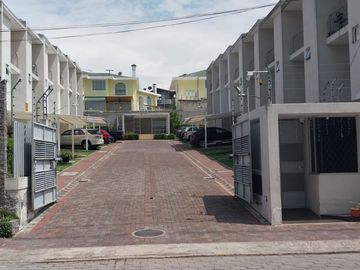 VENTA CASA EN MIRASIERRA, BAJO DE PRECIO VALLE DE LOS CHILLOS CERCA A CC. SAN LUIS, ESPE