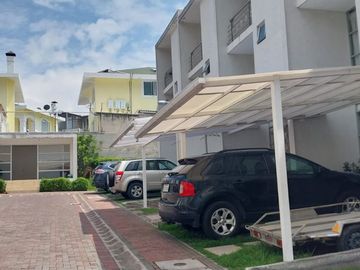 VENTA CASA EN MIRASIERRA, BAJO DE PRECIO VALLE DE LOS CHILLOS CERCA A CC. SAN LUIS, ESPE