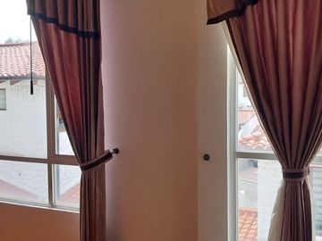 VENTA CASA EN MIRASIERRA, BAJO DE PRECIO VALLE DE LOS CHILLOS CERCA A CC. SAN LUIS, ESPE