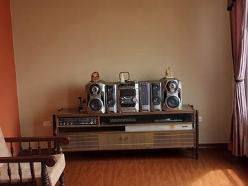 VENTA CASA EN MIRASIERRA, BAJO DE PRECIO VALLE DE LOS CHILLOS CERCA A CC. SAN LUIS, ESPE