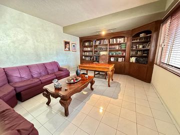 SE VENDE CASA EN CAPISTRANO