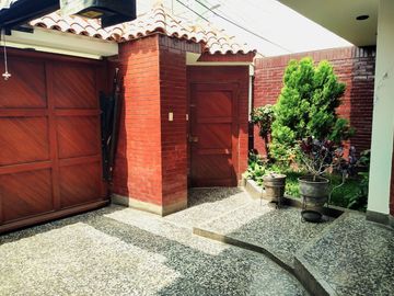 SAN MIGUEL - URB. PANDO - V ETAPA - VENTA DE CASA 4 DORMITORIOS + DEPARTAMENTO INCLUIDO 3 DORM