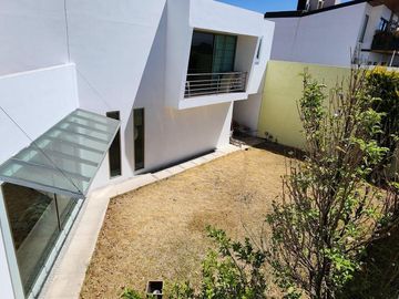 Casa en Venta con Jardín, Residencial La Moraleja, Pachuca, Hidalgo.