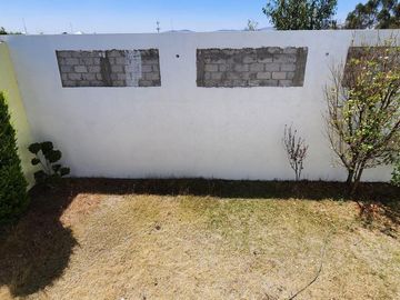 Casa en Venta con Jardín, Residencial La Moraleja, Pachuca, Hidalgo.