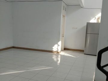 Rumah 2 Lantai 4 Kamar Di Lippo Cikarang