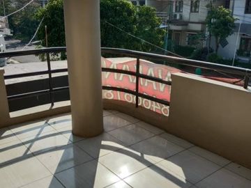 Rumah 2 Lantai 4 Kamar Di Lippo Cikarang