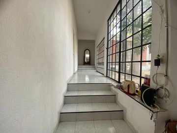 UTILICE SU CRÉDITO EN ÉSTA PROPIEDAD CON ÁMPLIO TERRENO EN UN SÓLO NIVEL