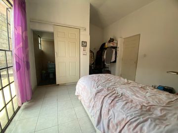UTILICE SU CRÉDITO EN ÉSTA PROPIEDAD CON ÁMPLIO TERRENO EN UN SÓLO NIVEL
