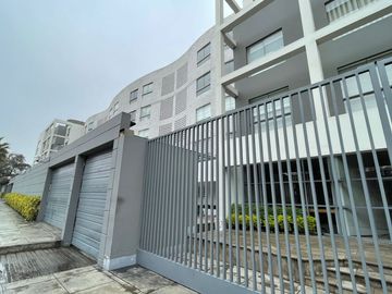 AMPLIO Y BIEN UBICADO DÚPLEX EN SURCO NUEVO