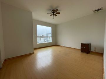 AMPLIO Y BIEN UBICADO DÚPLEX EN SURCO NUEVO