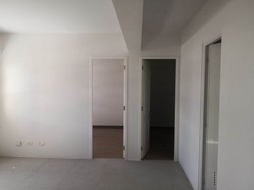 For Sale 2Bedroom Unit in Brentwood Mactan, Lapu-Lapu City