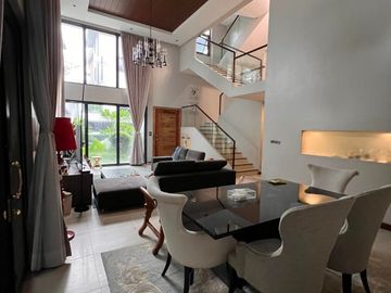 FOR SALE: HOUSE & LOT in MCKINLEY HILL VILLAGE, TAGUIG