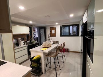 FOR SALE: HOUSE & LOT in MCKINLEY HILL VILLAGE, TAGUIG