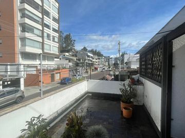 Casa Rentera de Venta en la Guanguiltagua