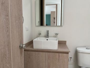Venta de Casa en Coto Privado de Oportunidad Al Norte Jesús María (LUCY)