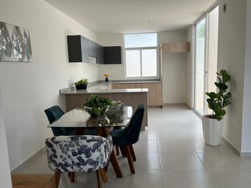 Venta de Casa en Coto Privado de Oportunidad Al Norte Jesús María (LUCY)