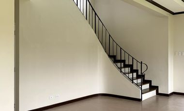 PIETRO - NRFO HOUSE AT PORTOFINO HEIGHTS (WIDELOTS, BLK 8, LOT 31)