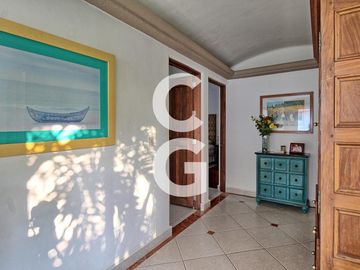 Casa en Venta en Cancun en Residencial Isla Dorada con Jardín Privado