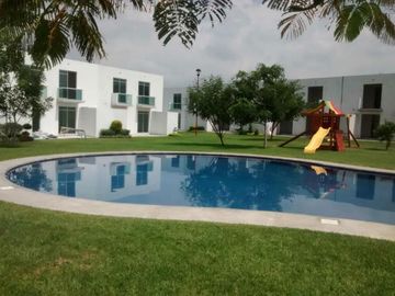 Casa en condominio con alberca en Yautepec Morelos