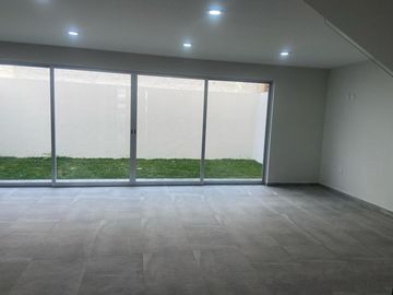 CASA EN VENTA Coto Soare Col. Solares Residencial. Zapopan, Jalisco.