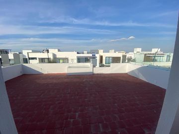 CASA EN VENTA Coto Soare Col. Solares Residencial. Zapopan, Jalisco.