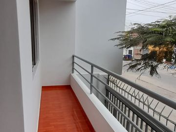 AMPLIO DEPARTAMENTO CON 4 HABITACIONES