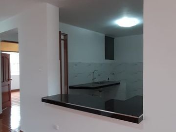 AMPLIO DEPARTAMENTO CON 4 HABITACIONES