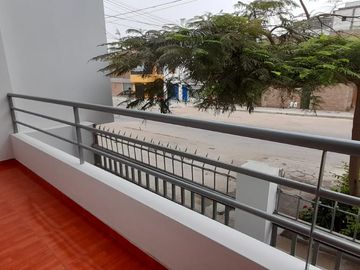 AMPLIO DEPARTAMENTO CON 4 HABITACIONES