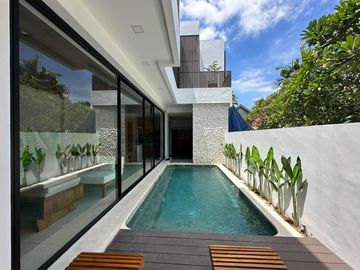Villa dijual - brand new modeen villa di seminyak dekat pantai