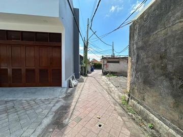 Villa dijual - brand new modeen villa di seminyak dekat pantai
