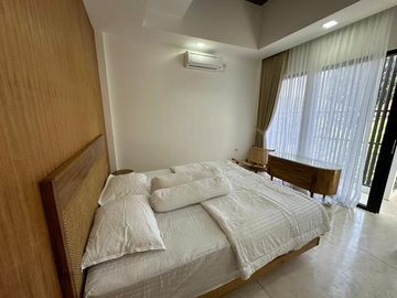 Villa dijual - brand new modeen villa di seminyak dekat pantai