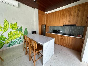 Villa dijual - brand new modeen villa di seminyak dekat pantai