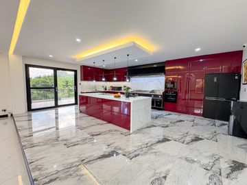 A Stoic 5 Bedroom House in Ayala Westgrove Heights, Cavite