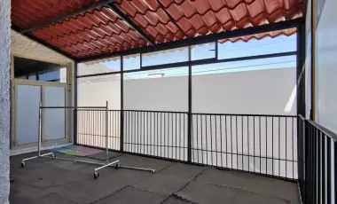 Casa de 3 Pisos en Venta en Zona Centro de Pachuca, Hidalgo.