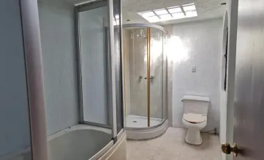 Casa de 3 Pisos en Venta en Zona Centro de Pachuca, Hidalgo.