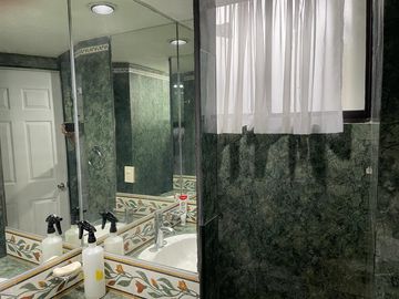 SE VENDE DEPARTAMENTO EN AV CRISTOBAL COLON COSTA AZUL A UNAS CUADRAS DE COSTERA