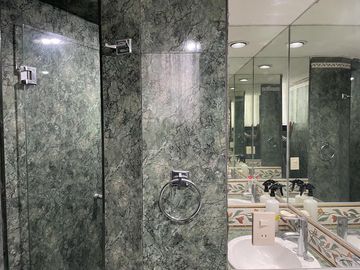 SE VENDE DEPARTAMENTO EN AV CRISTOBAL COLON COSTA AZUL A UNAS CUADRAS DE COSTERA