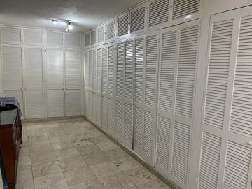 SE VENDE DEPARTAMENTO EN AV CRISTOBAL COLON COSTA AZUL A UNAS CUADRAS DE COSTERA